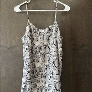 Mod Ref Snake-Print Tank in Black and White